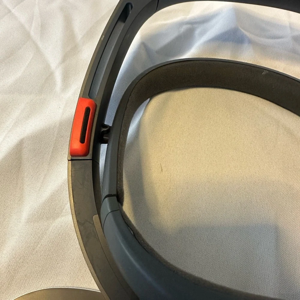 Microsoft HoloLens Developer Edition 1st Generation & Genuine Carry Case